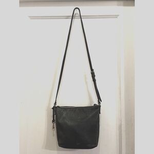 Vintage  Fossil Black Leather Crossbody Shoulder Handbag Bag  Women's Size Small